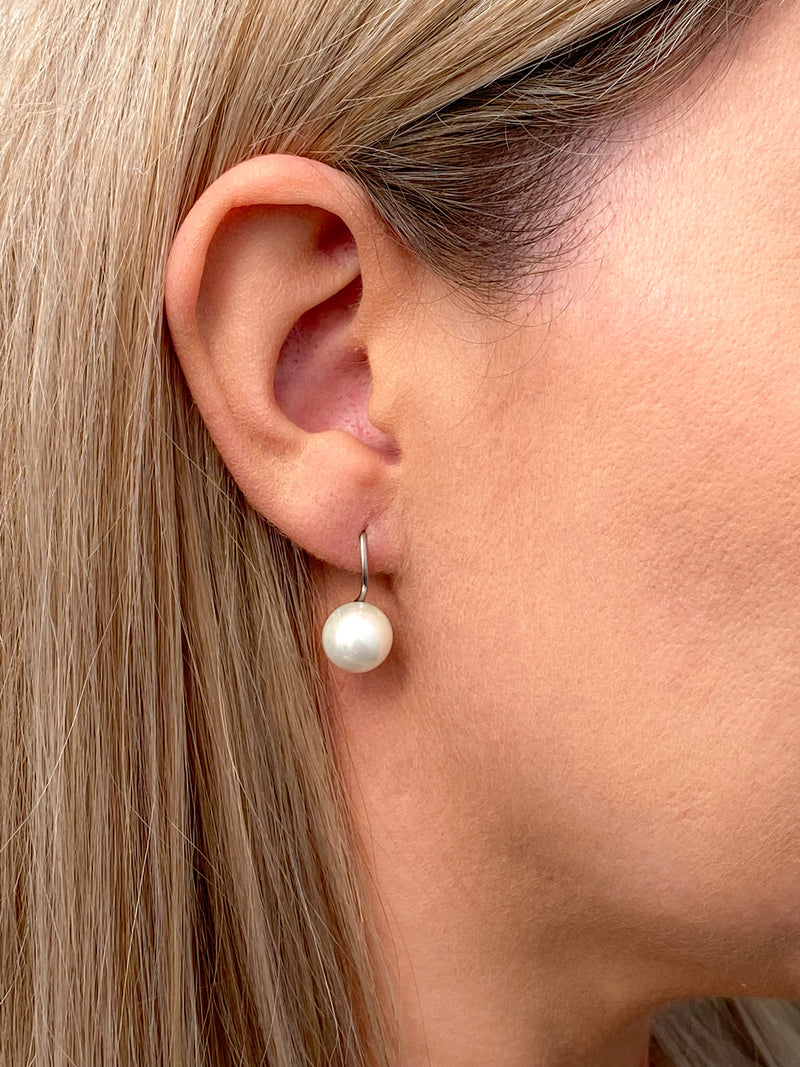 SARAH - WHITE GOLD SINGLE PEARL EARRING