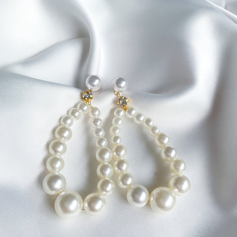 MELISSA - STATEMENT PEARL DROP EARRING