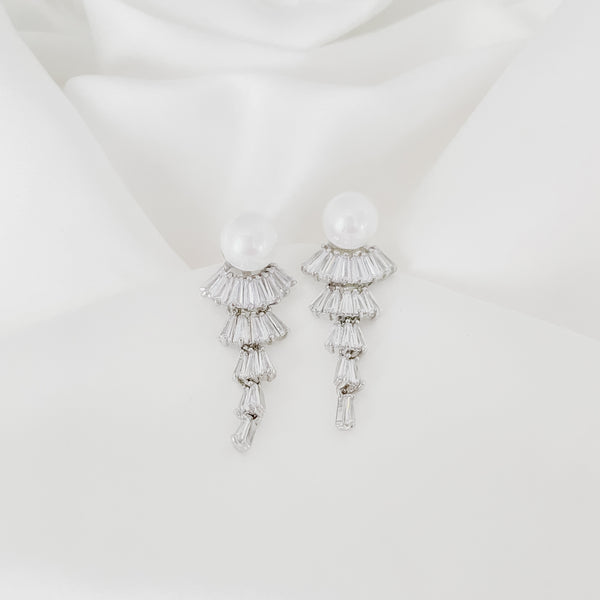 GATSBY - CRYSTAL & PEARL DROP EARRING